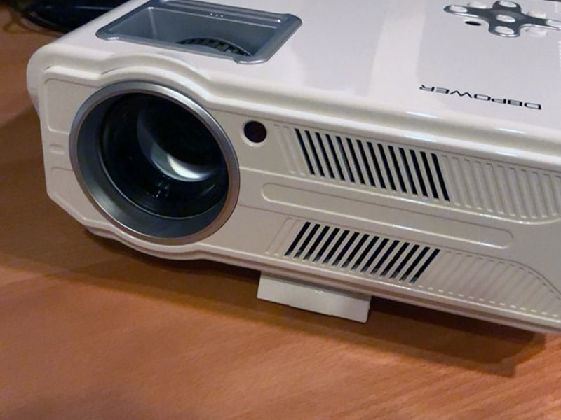 A Lightweight Projector